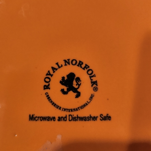 1 Orange 9" Dinner Plate - Picture 2 of 2